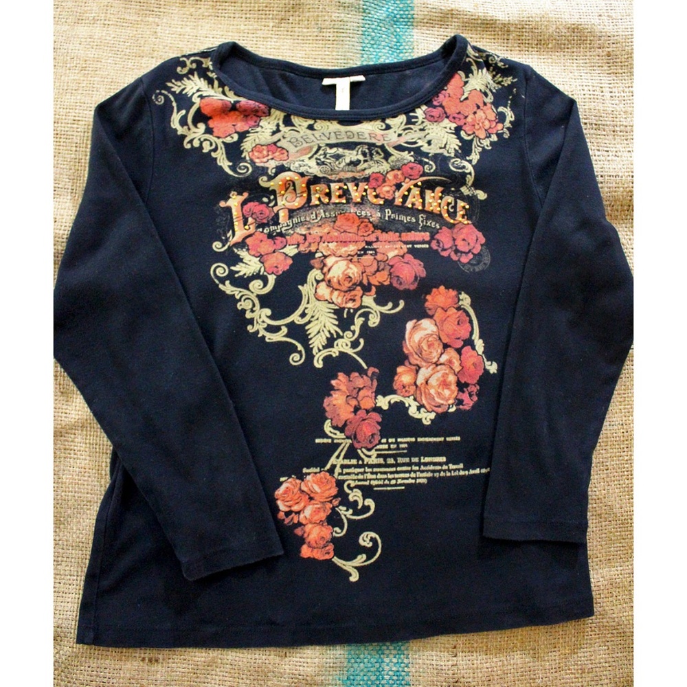 French Print Roses Studded Tee Shirt Graphic EUC